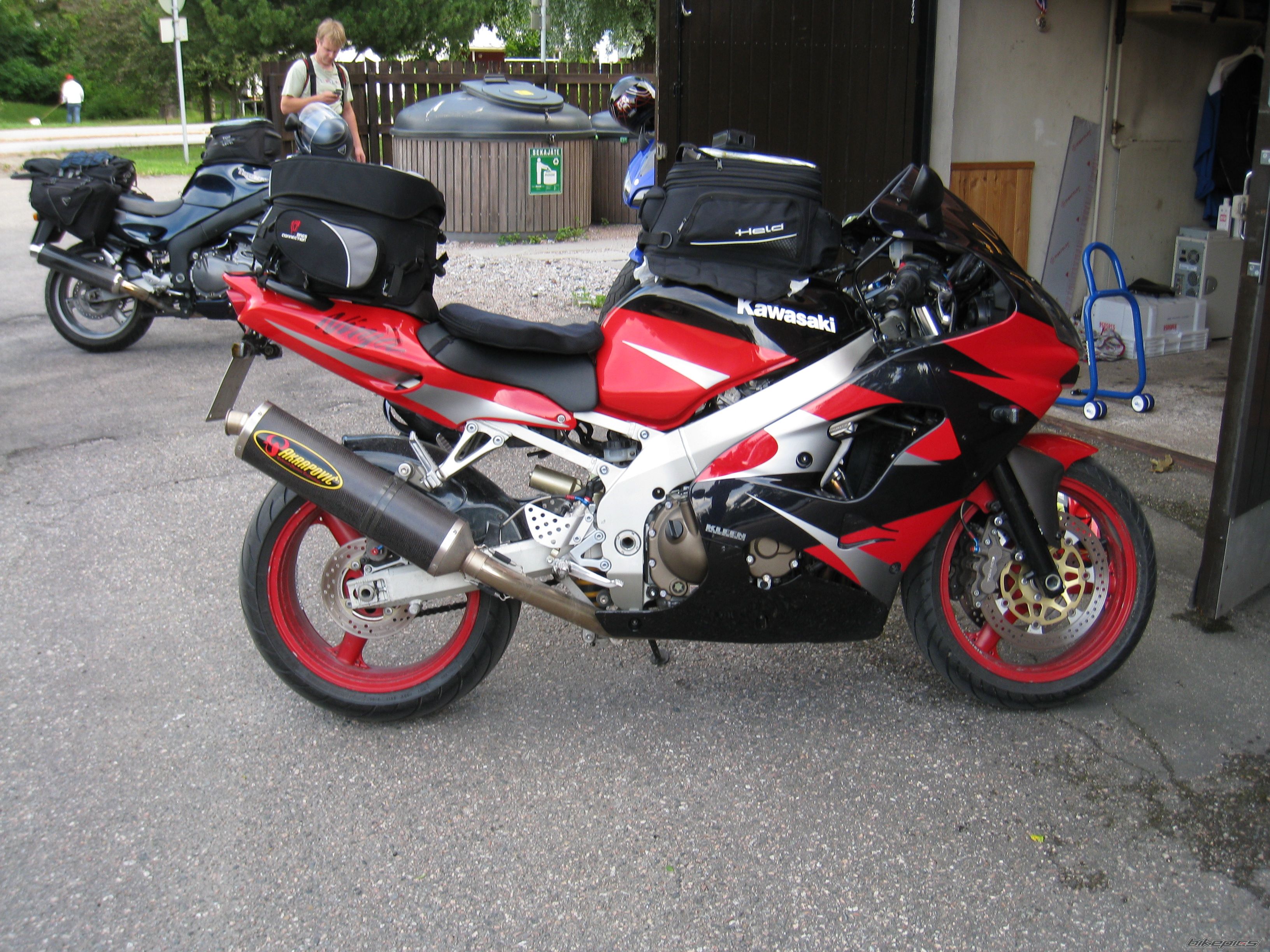 Photo 1609676