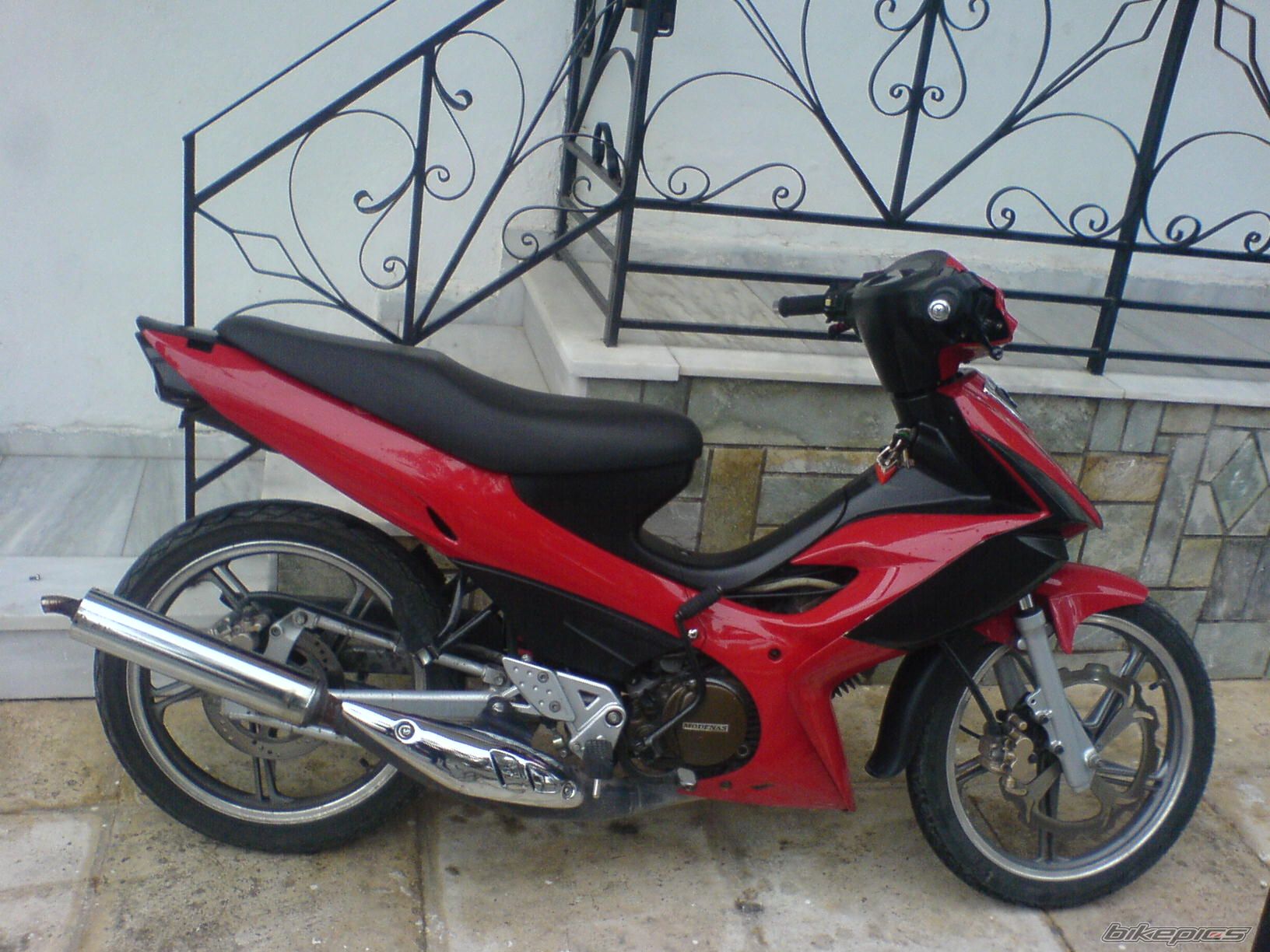 Photo 1609844