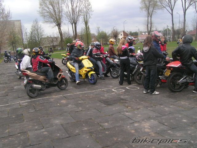 Photo 1610242