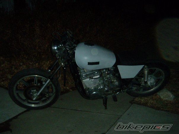 Photo 1611192
