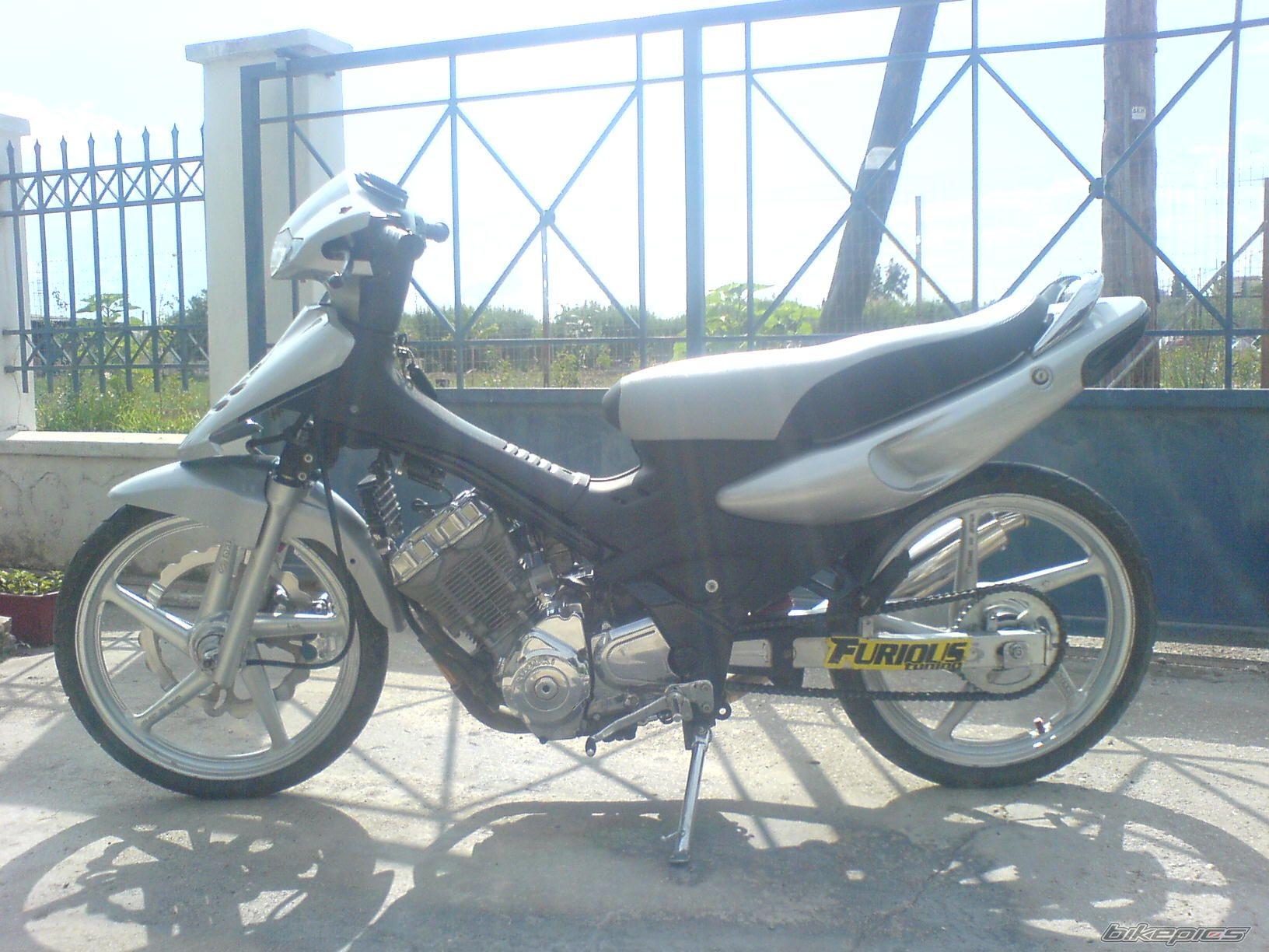 Photo 1611383