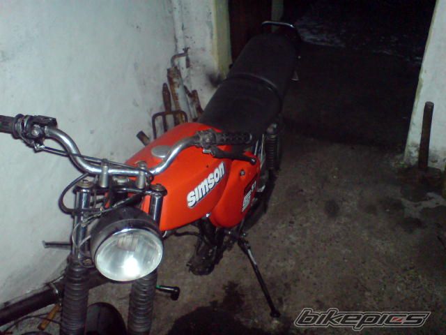 Photo 1611483