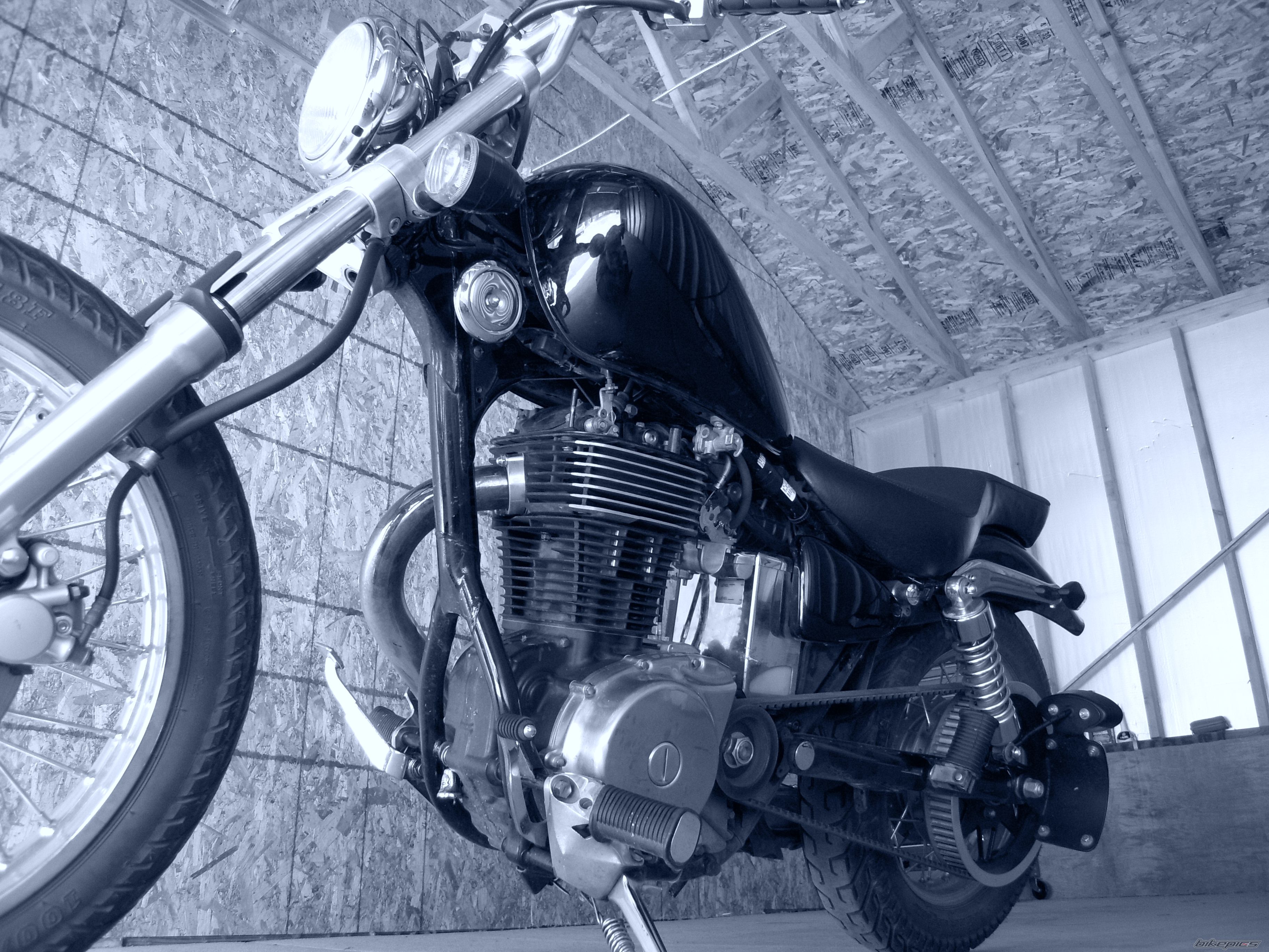 Photo 1611598