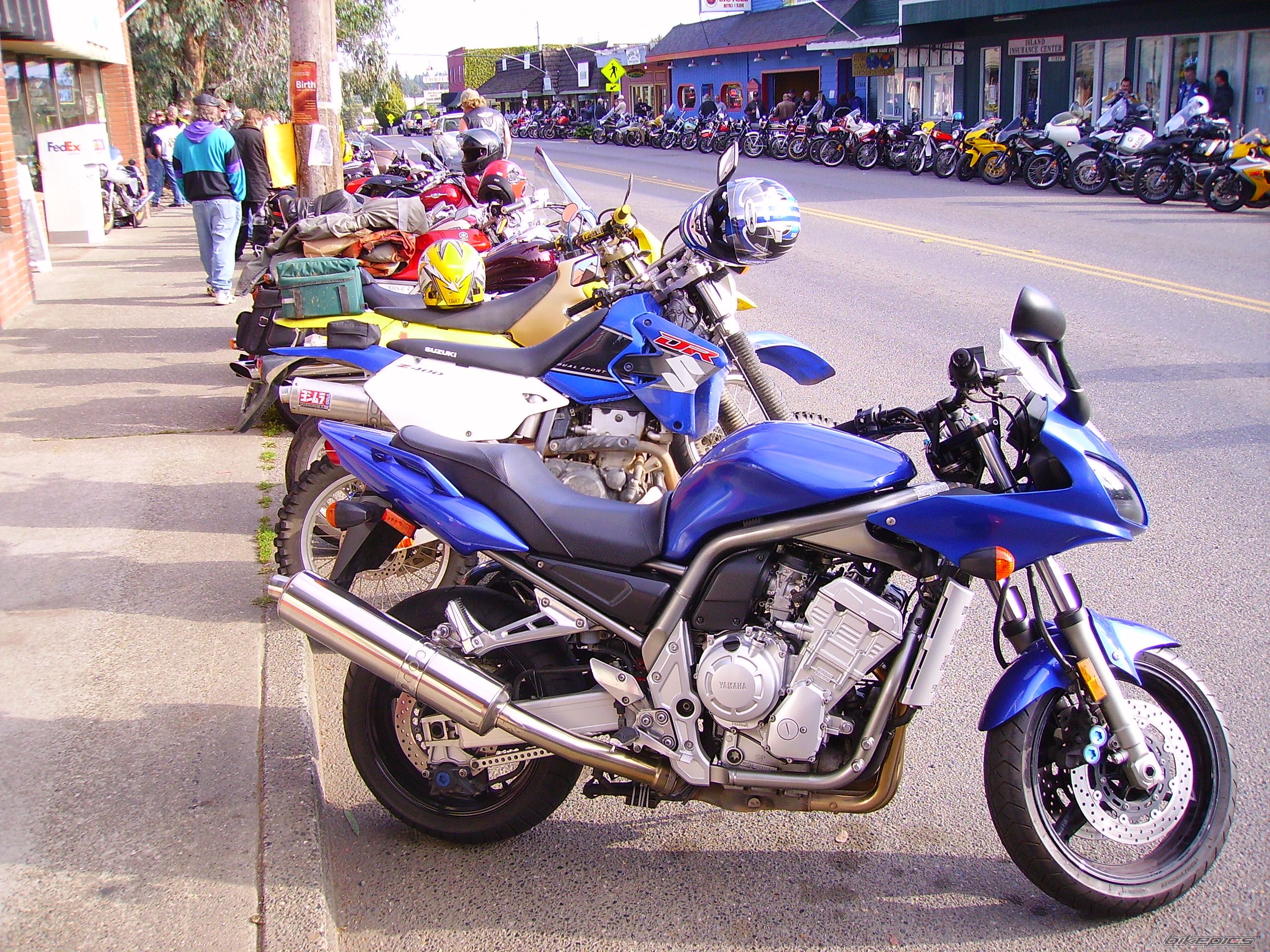 Photo 1611786