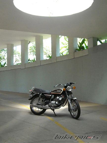 Photo 1611881