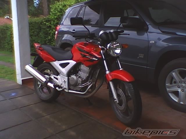 Photo 1611930