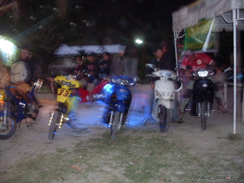 Photo 1611949