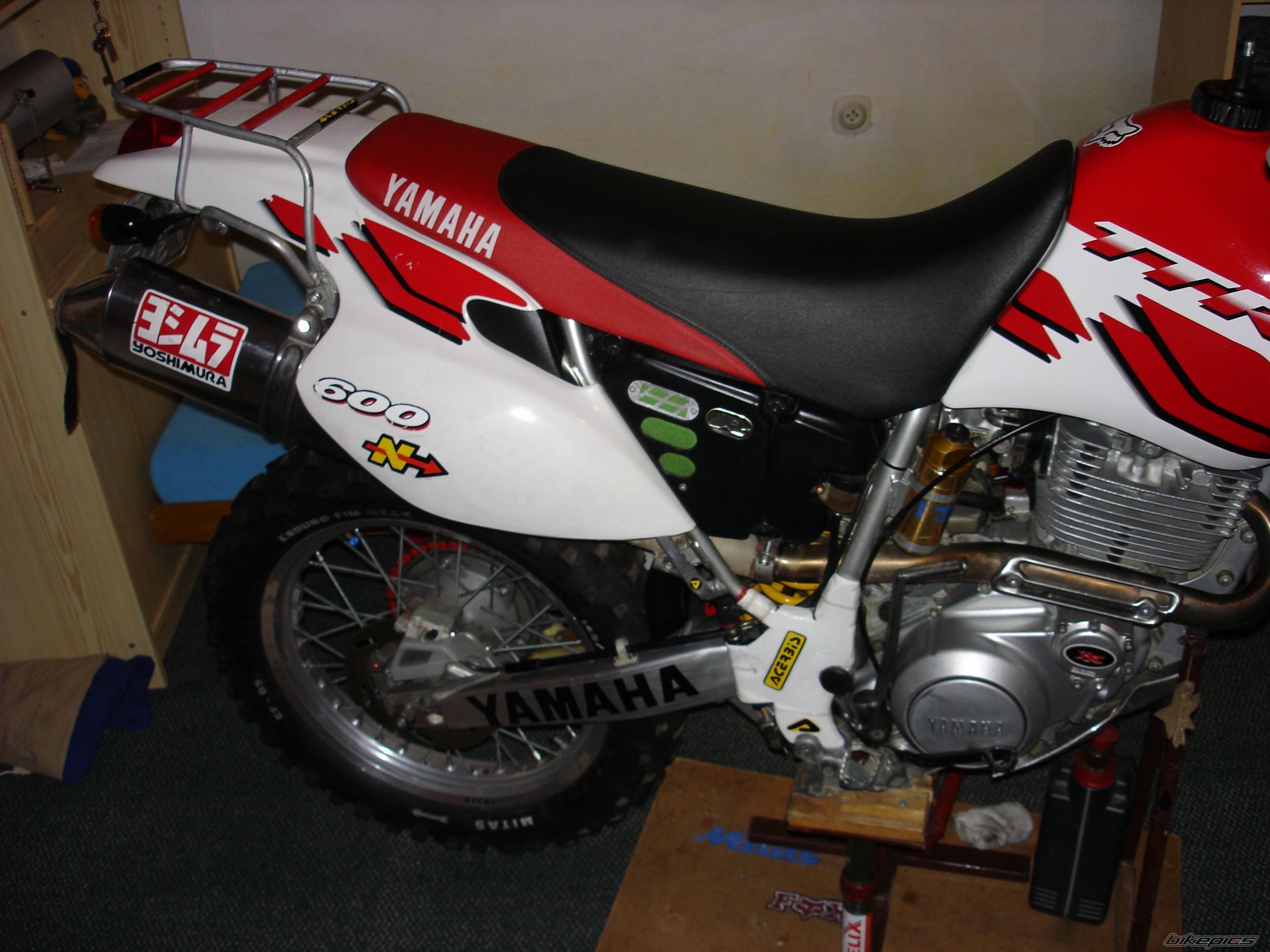 Photo 1611985