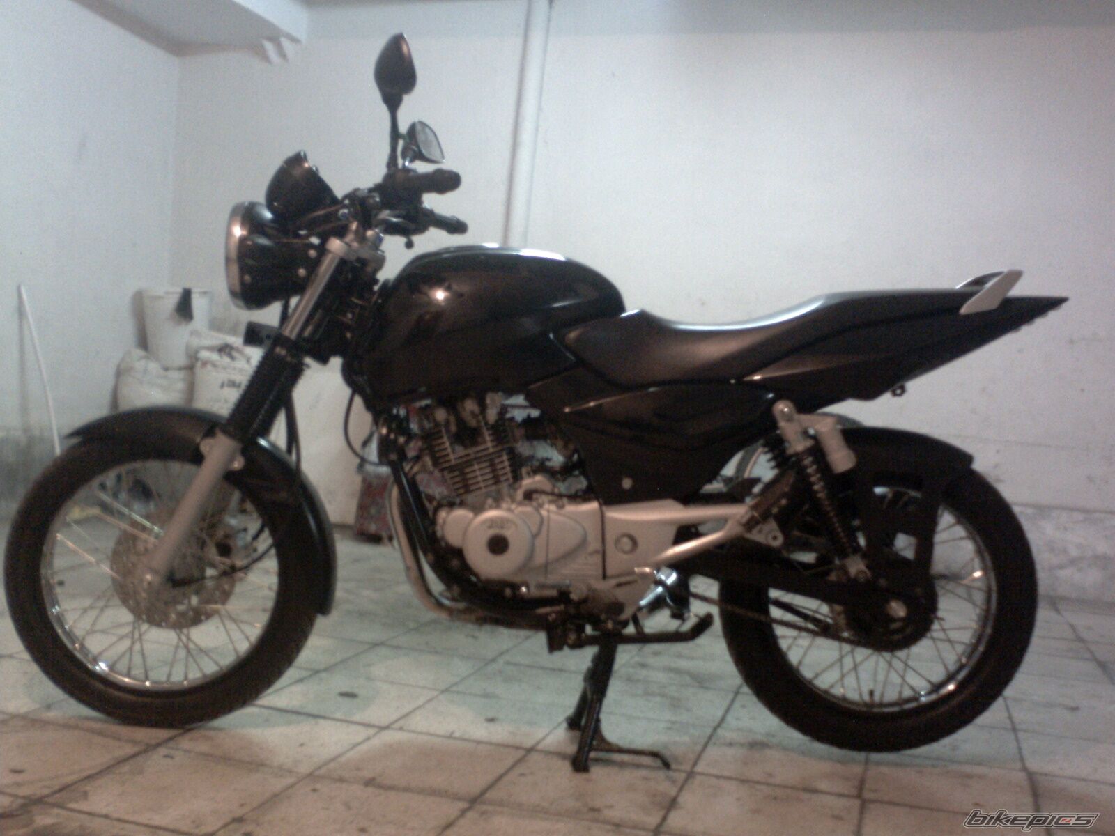Photo 1612504