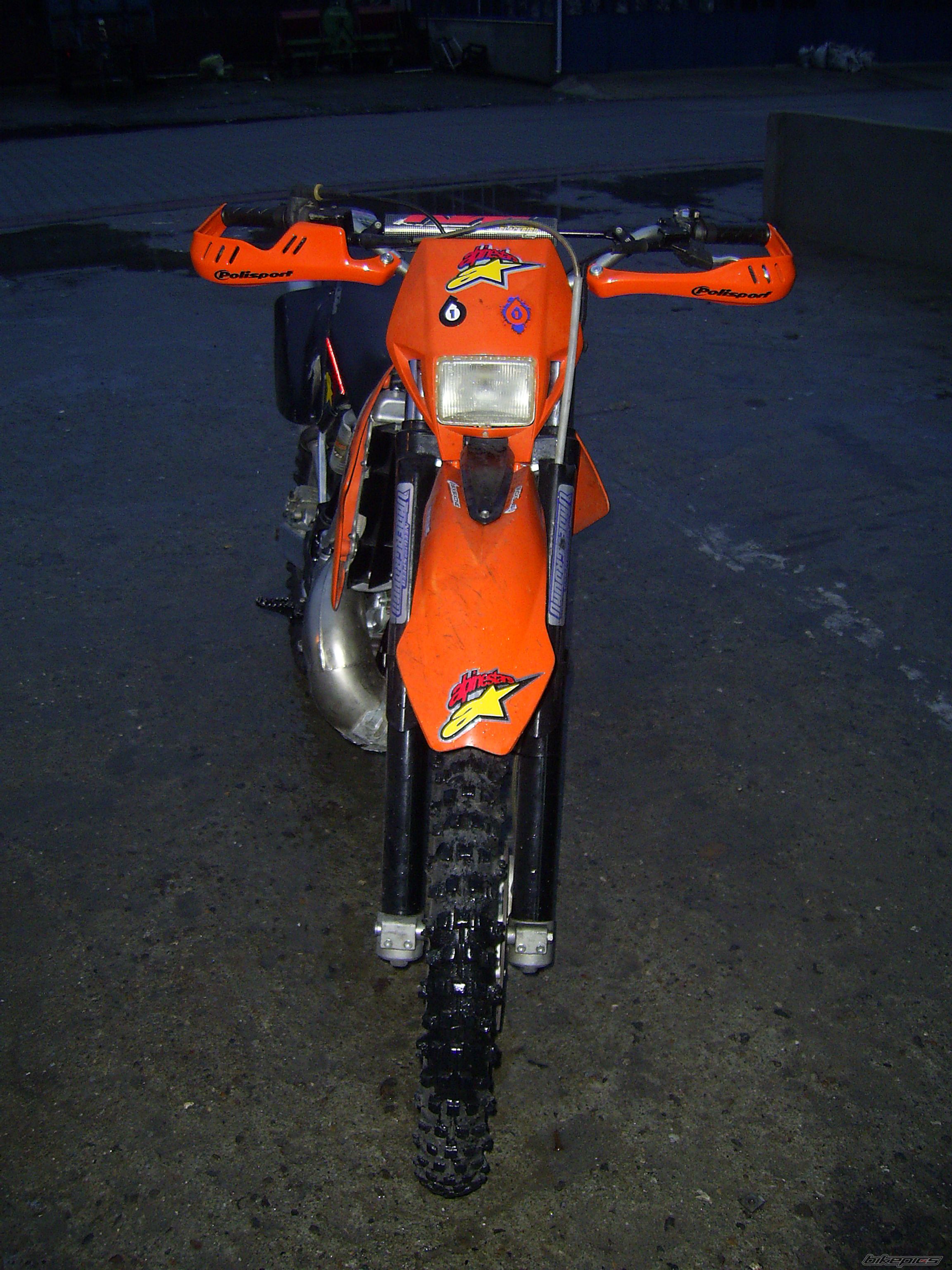 Photo 1612539