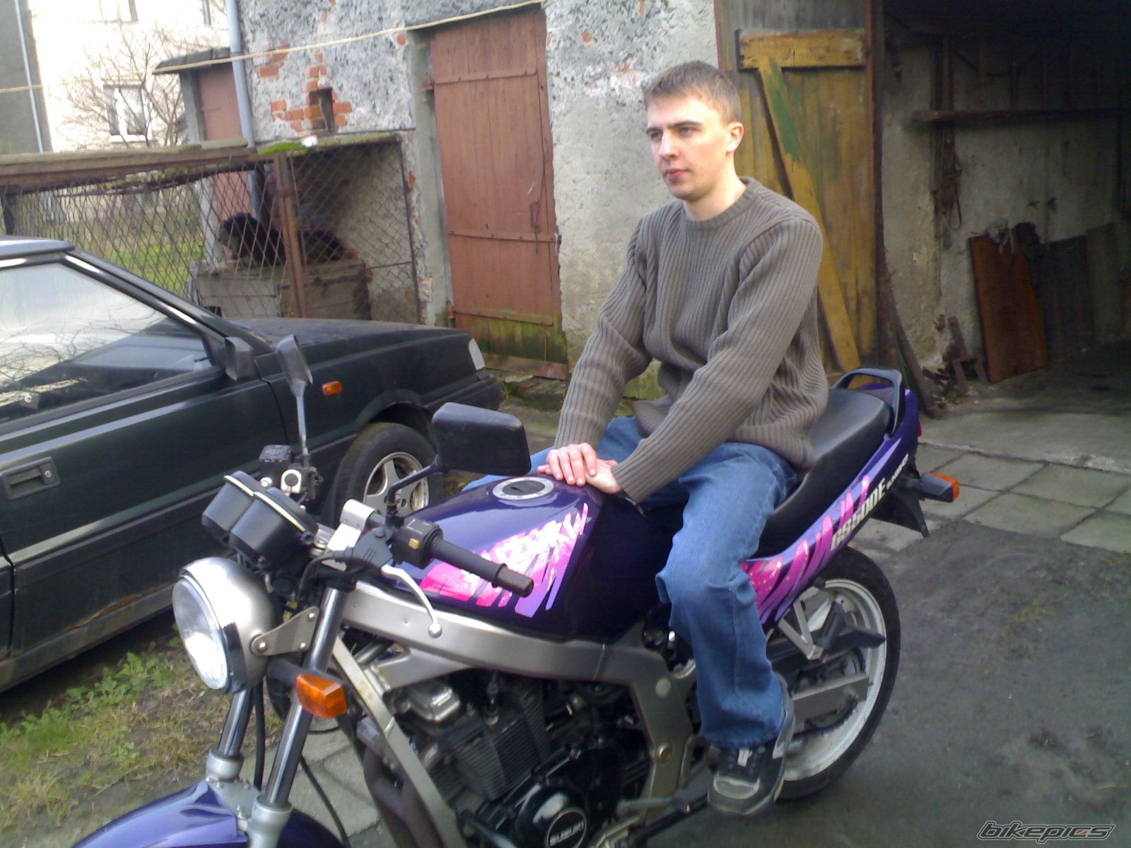Photo 1612856