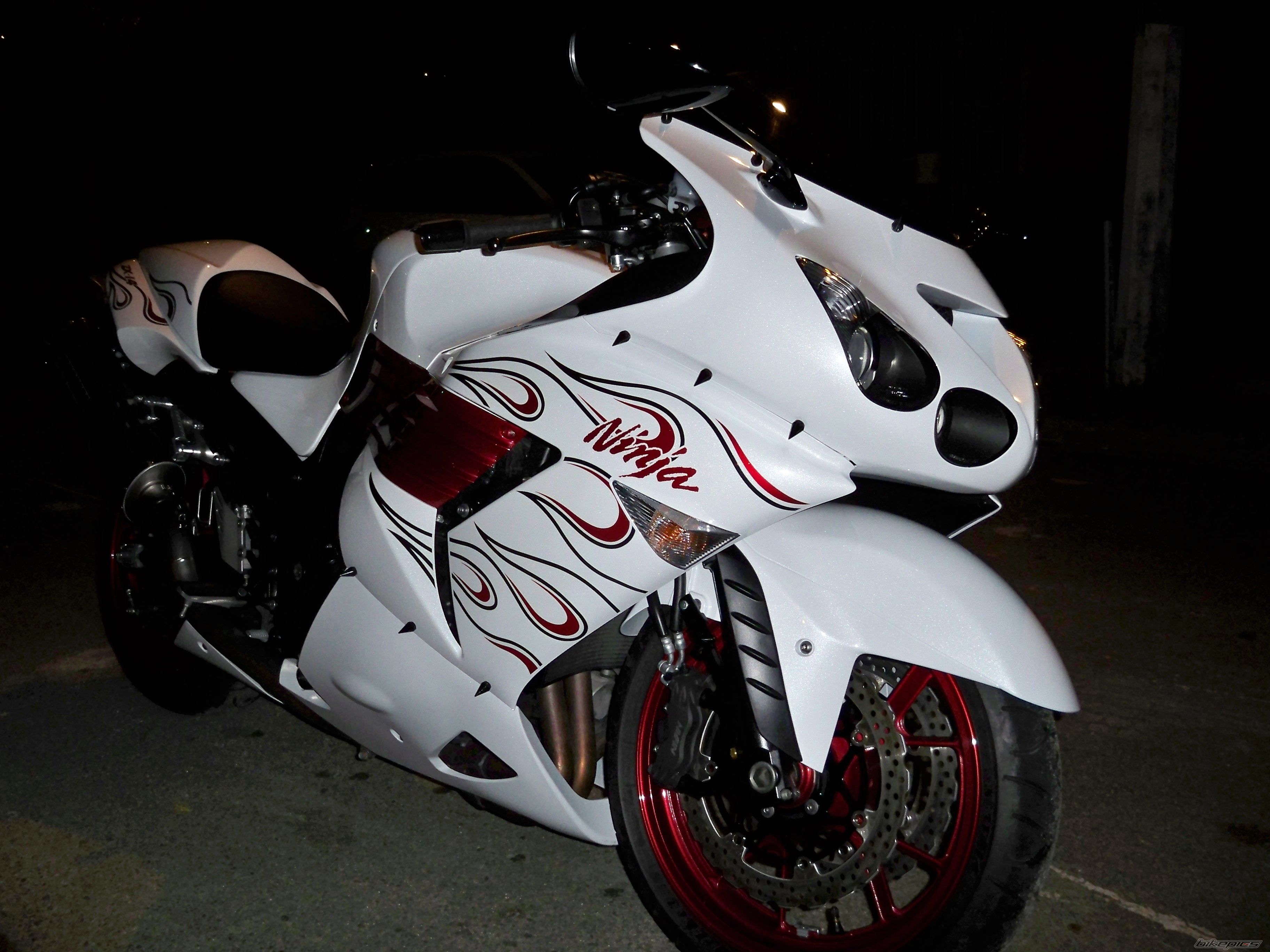 Photo 1612869