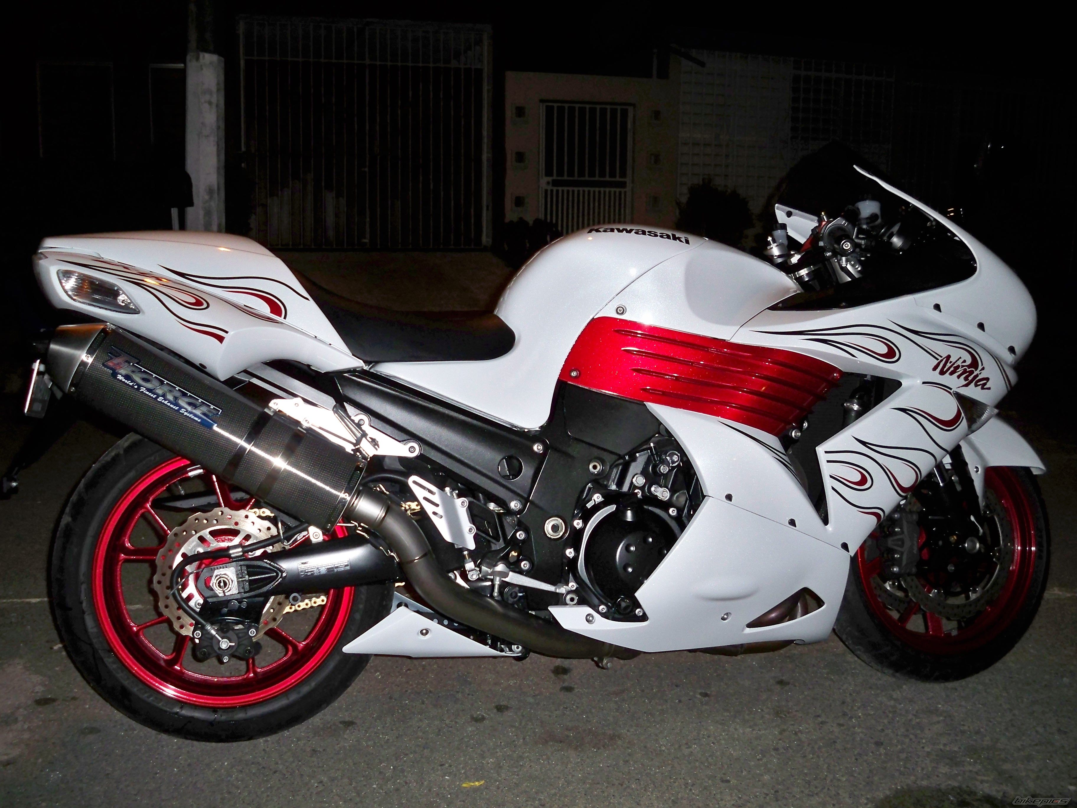 Photo 1612871