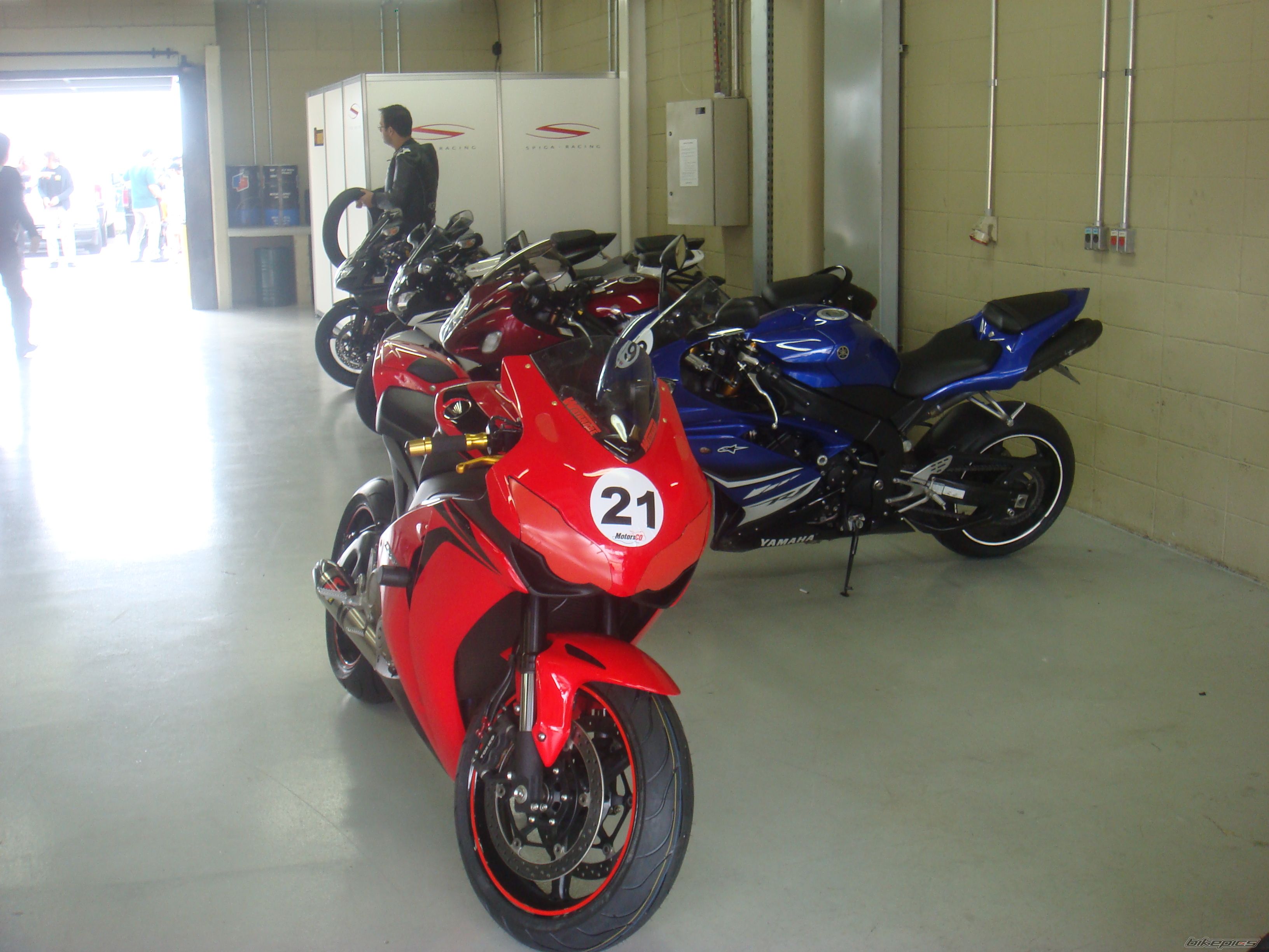 Photo 1612878