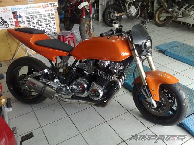 Photo 1612947