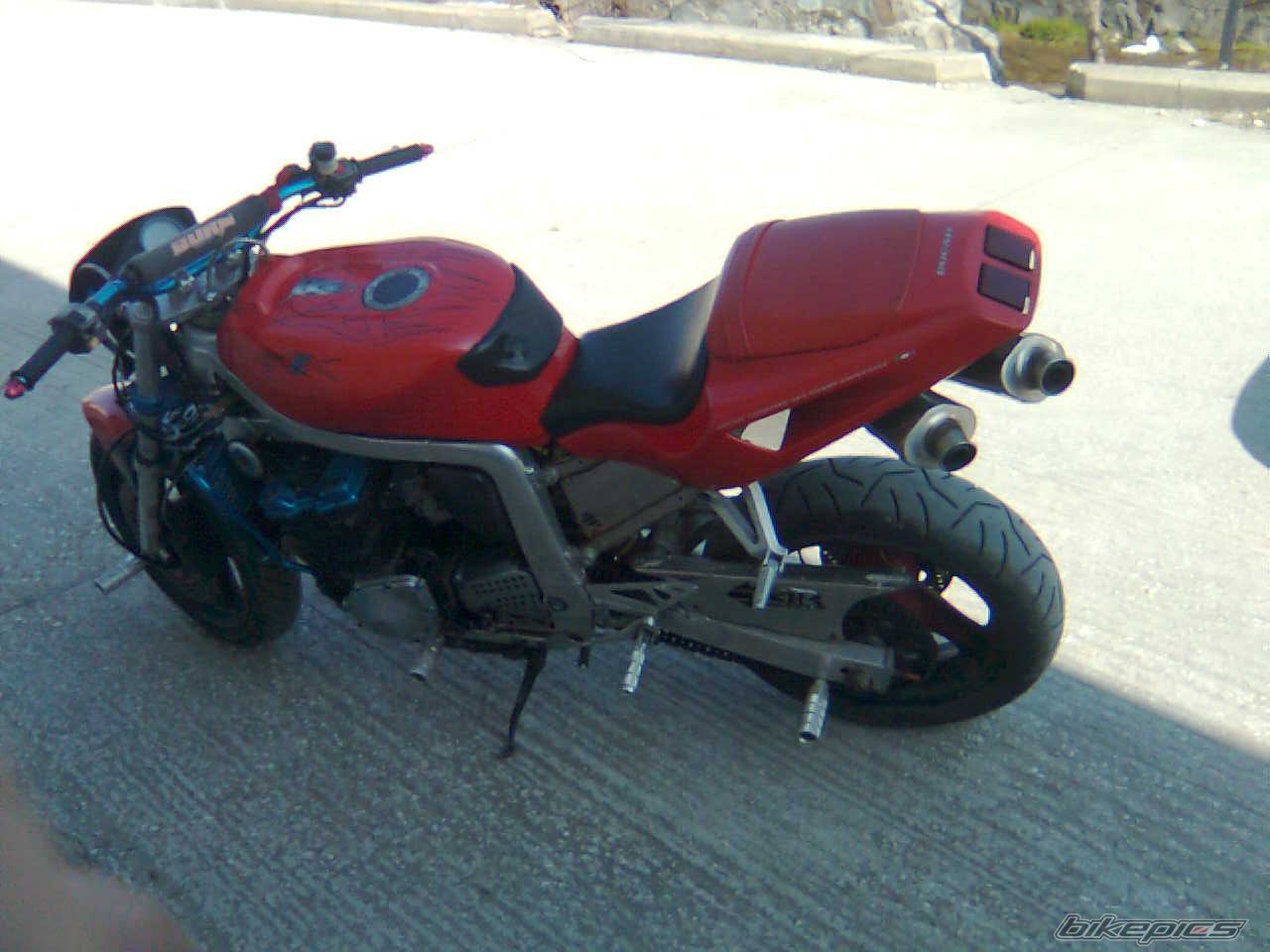 Photo 1612966