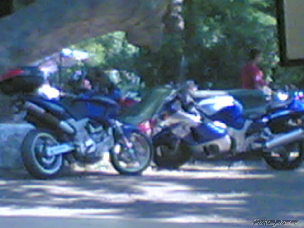 Photo 1612971