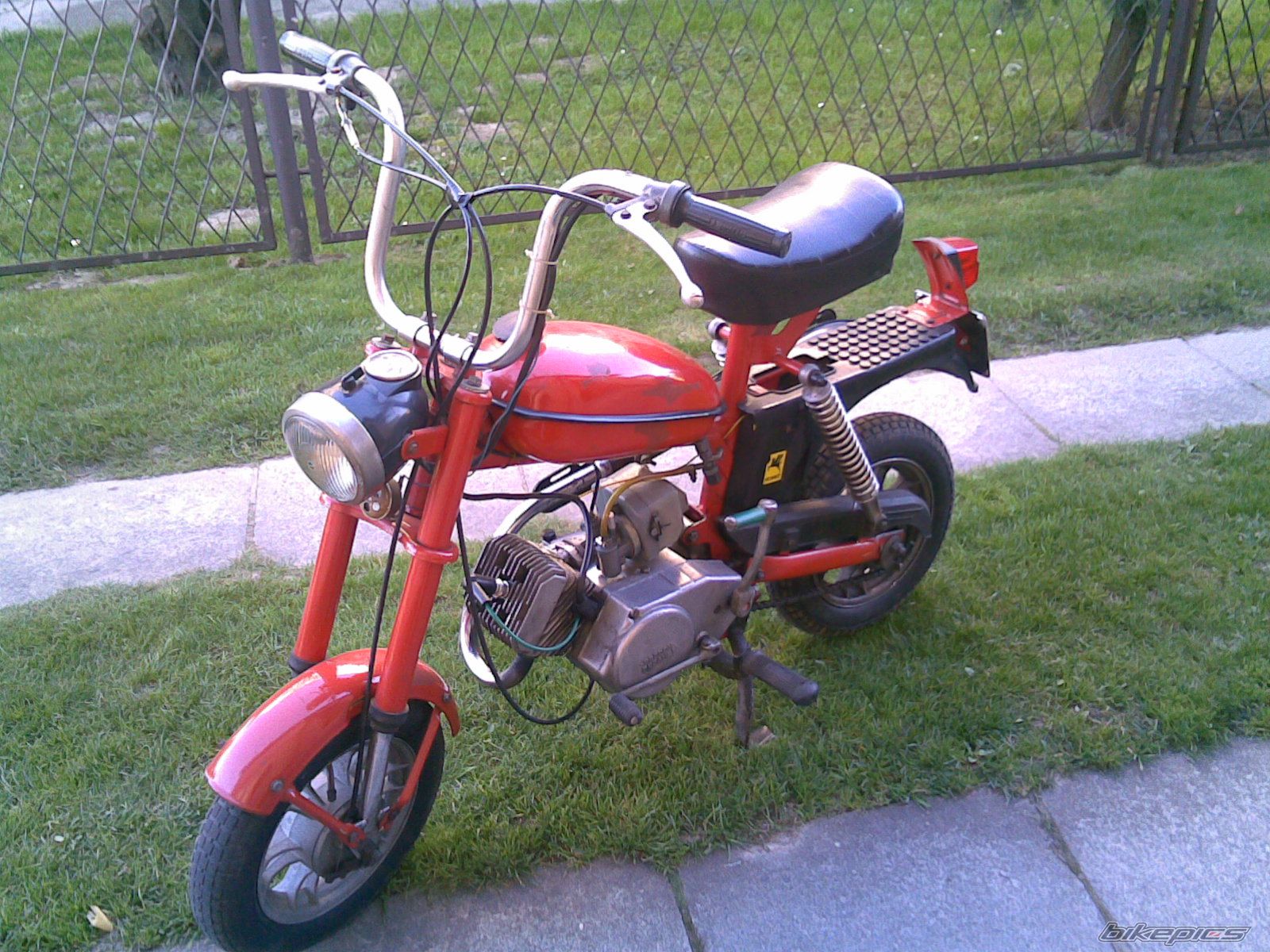Photo 1612982