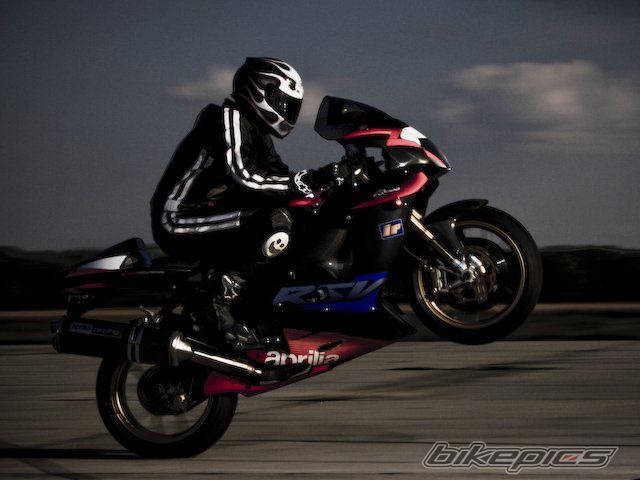 Photo 1612996