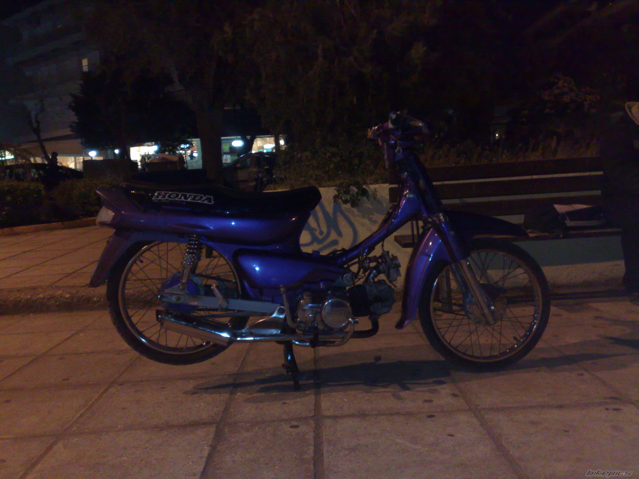 Photo 1613210