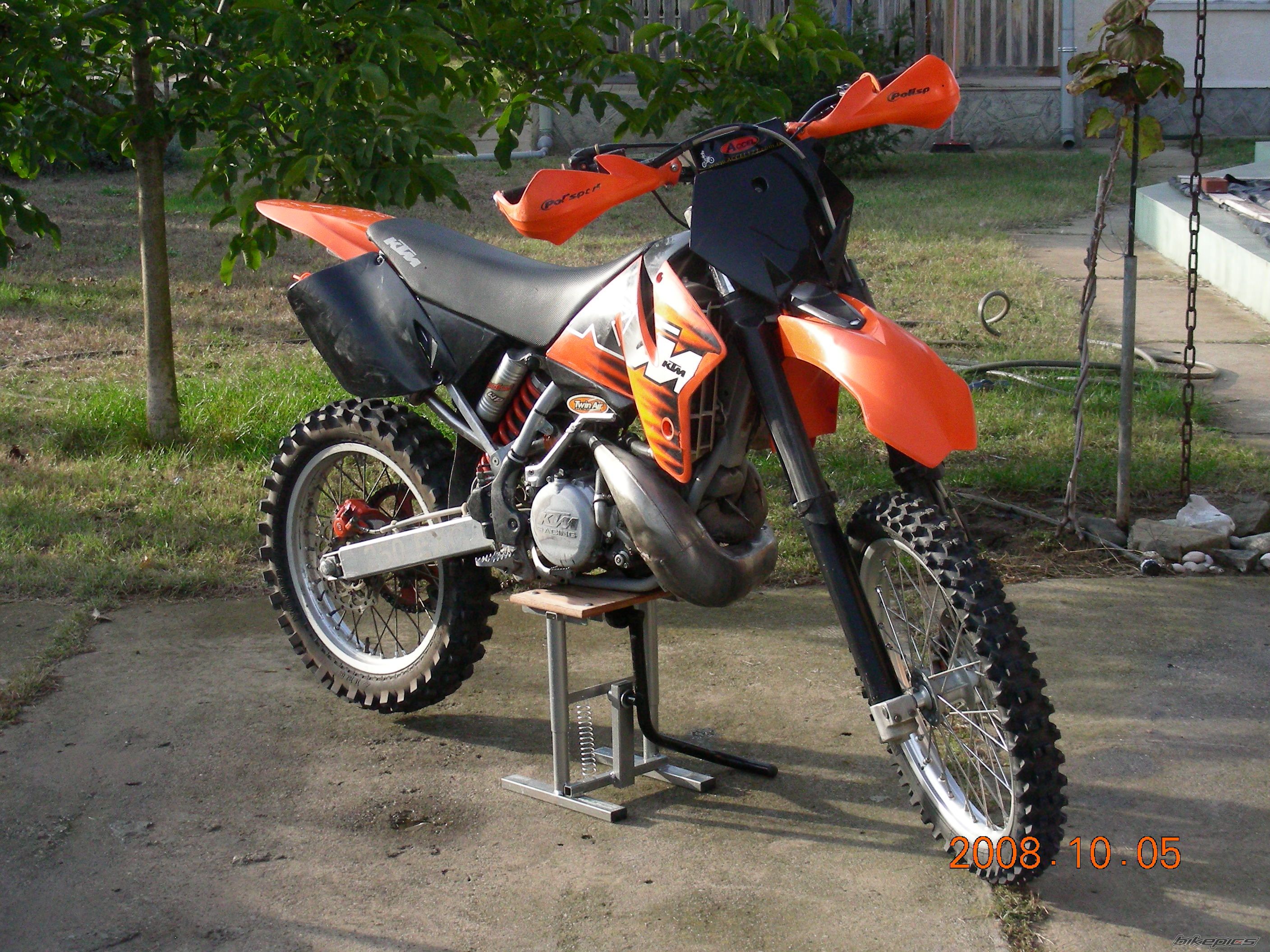 Photo 1613297