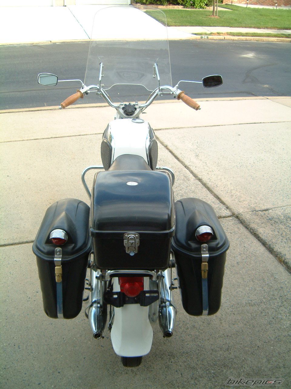 Photo 1613334