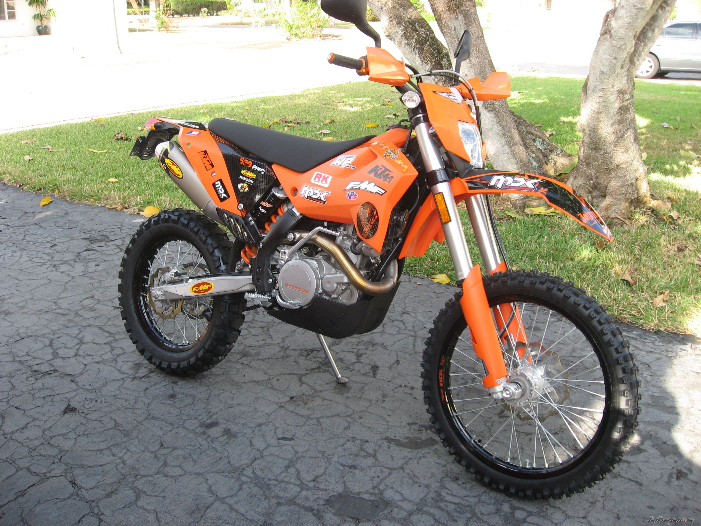 Photo 1613469