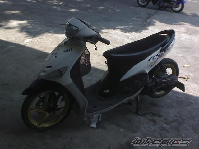 Photo 1613476