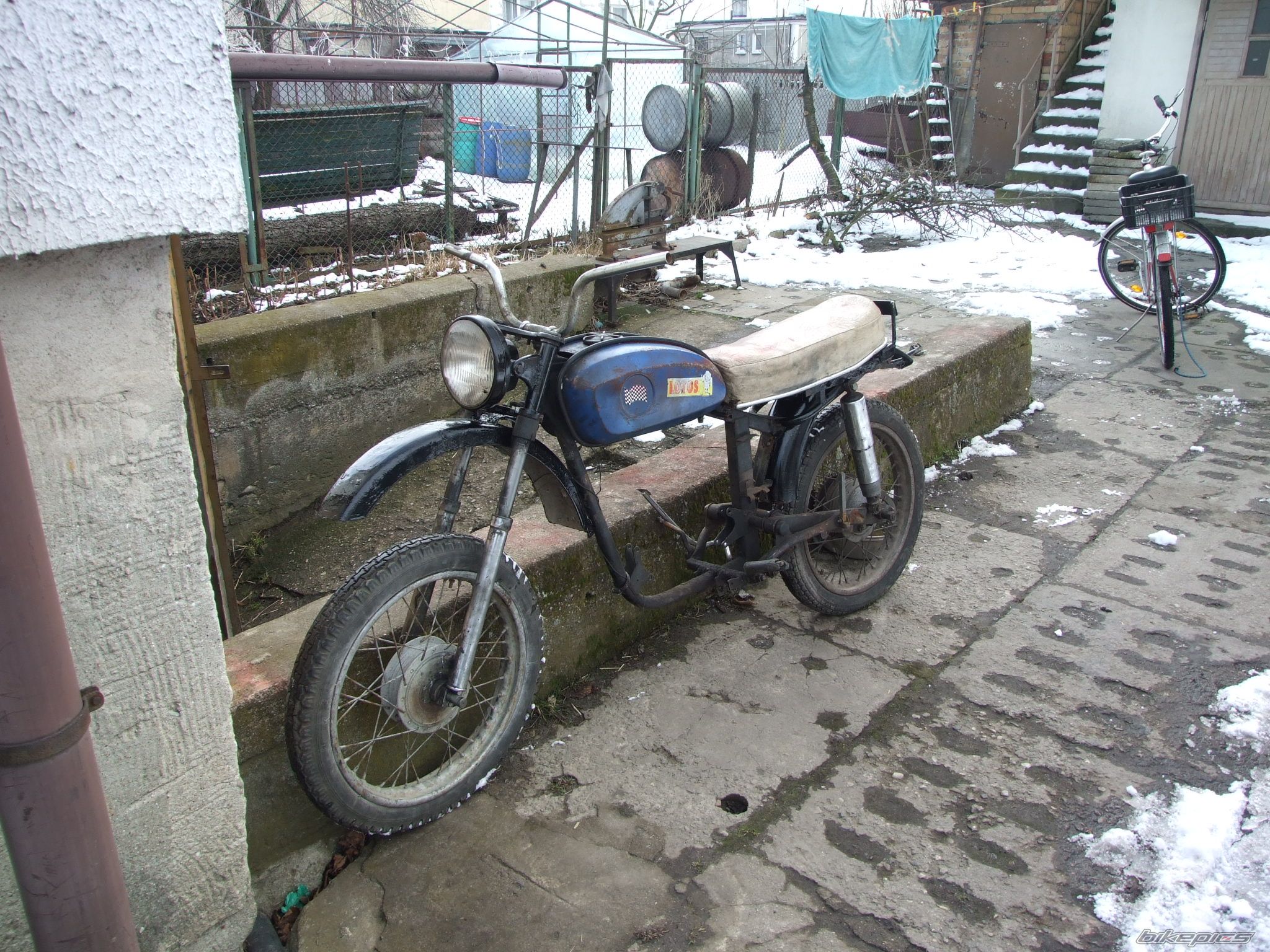 Photo 1613547