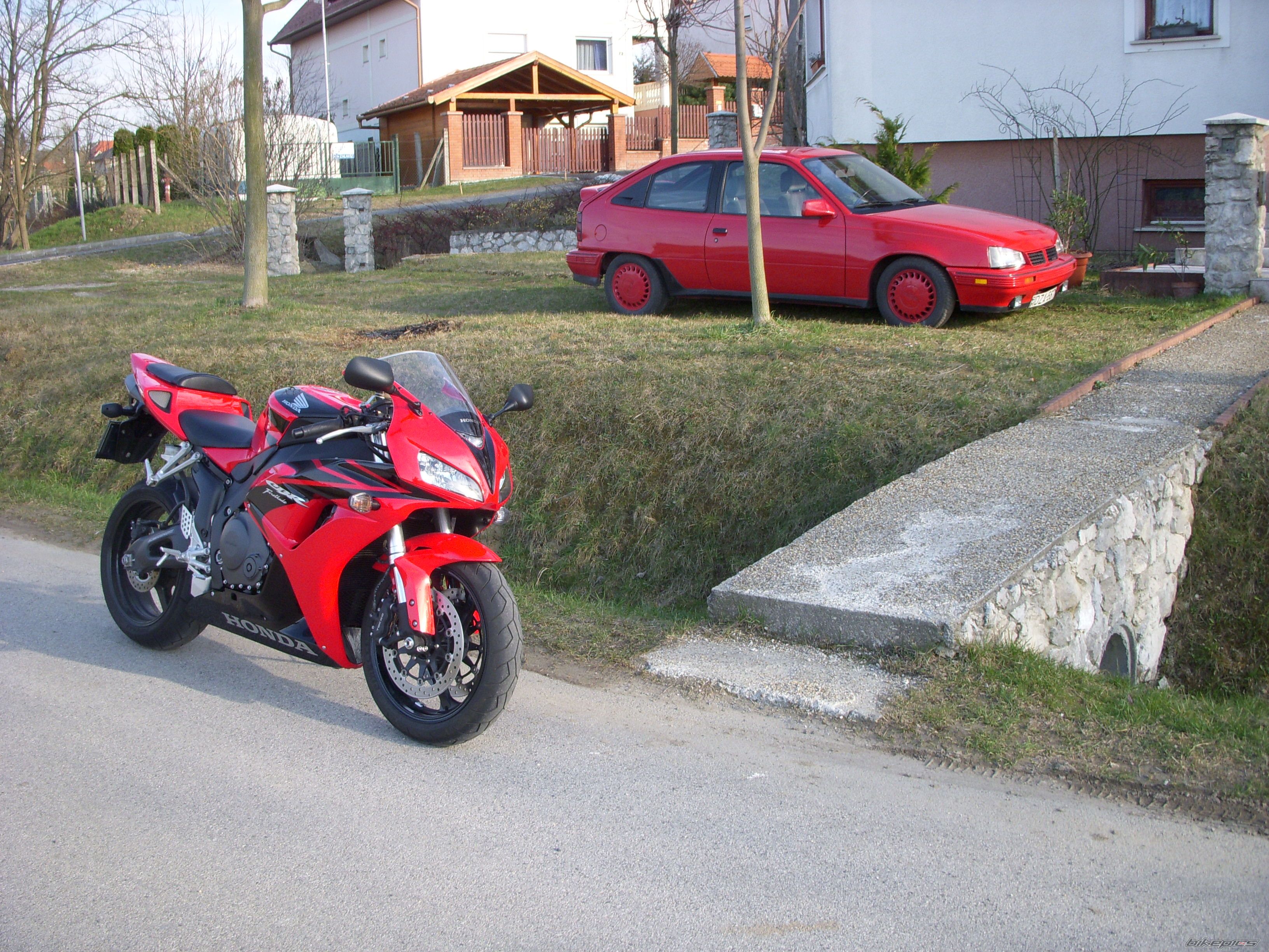 Photo 1613604