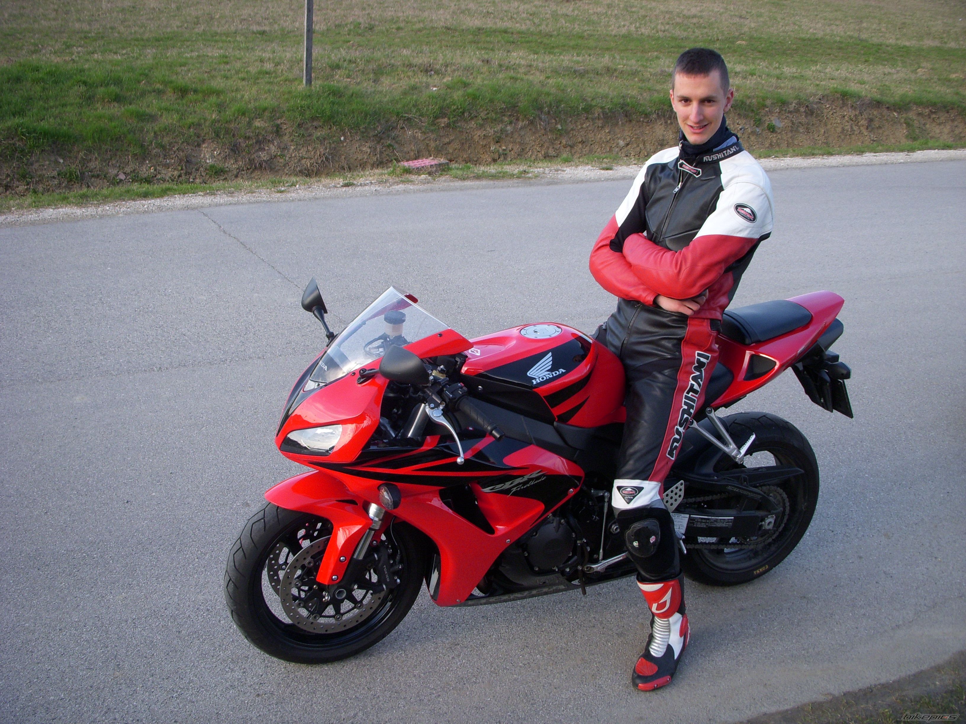 Photo 1613769