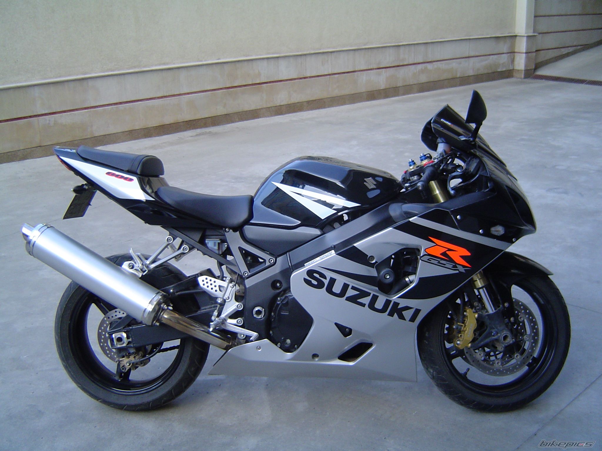 Photo 1613787