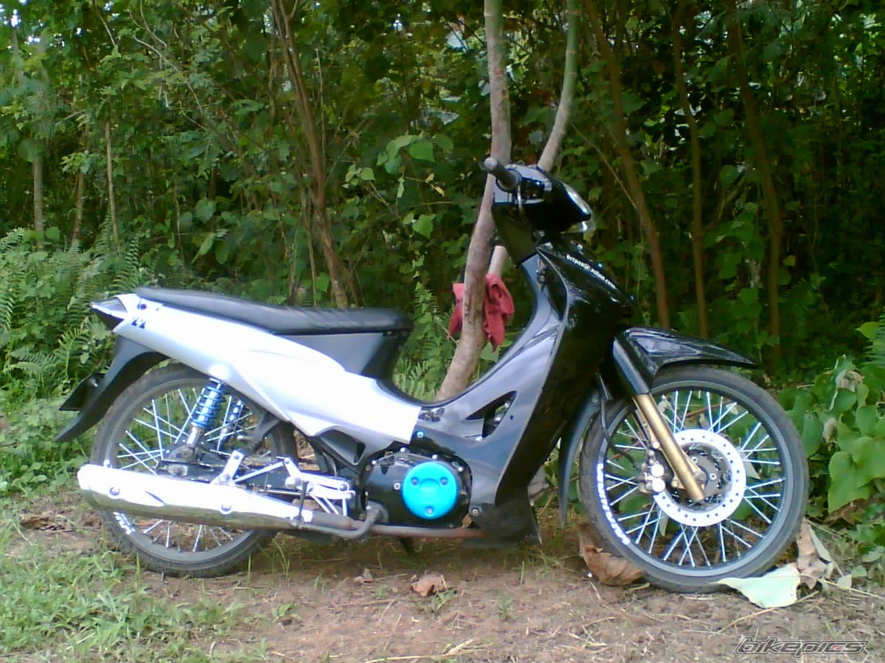 Photo 1613805