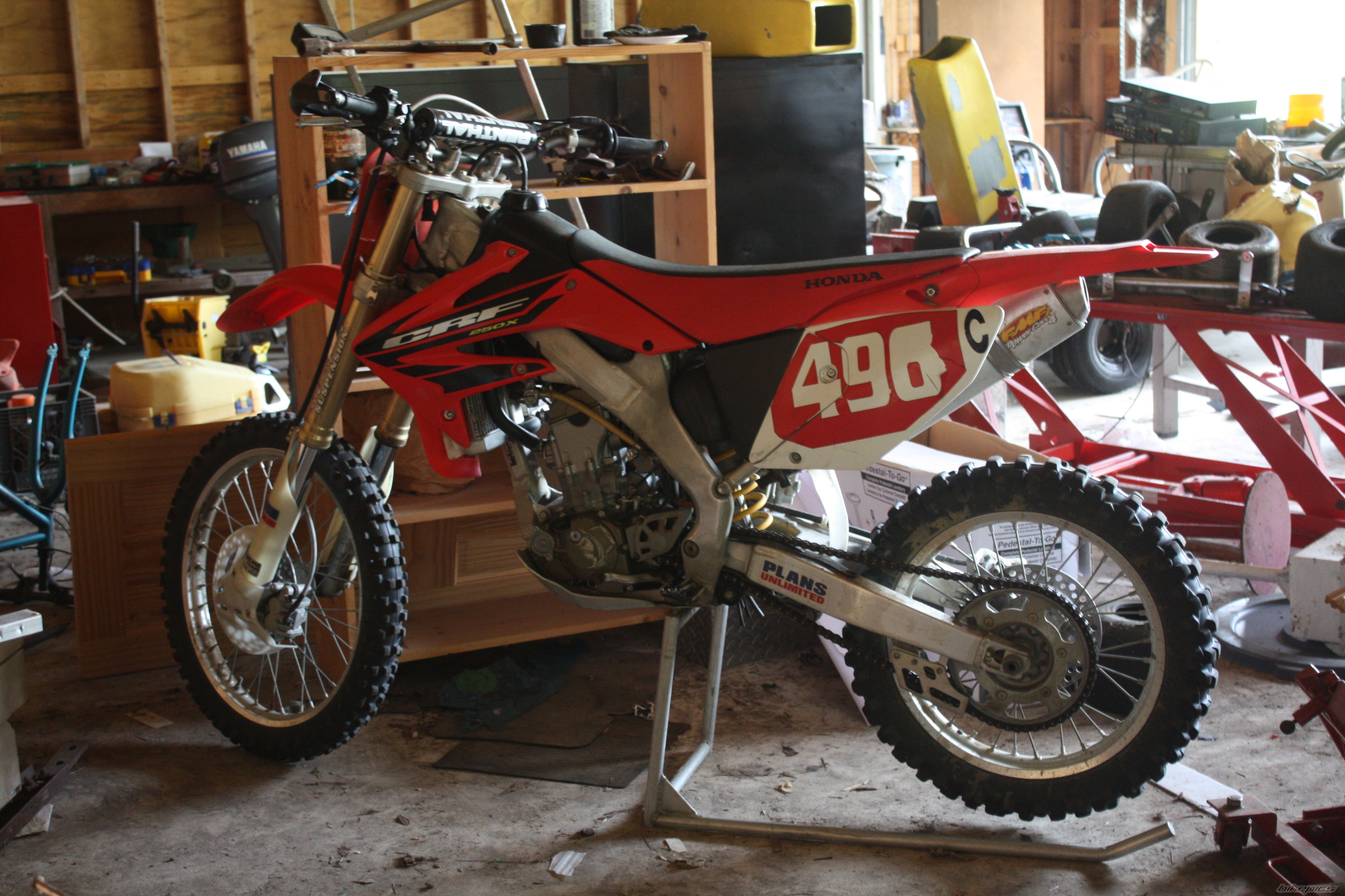 Photo 1613846