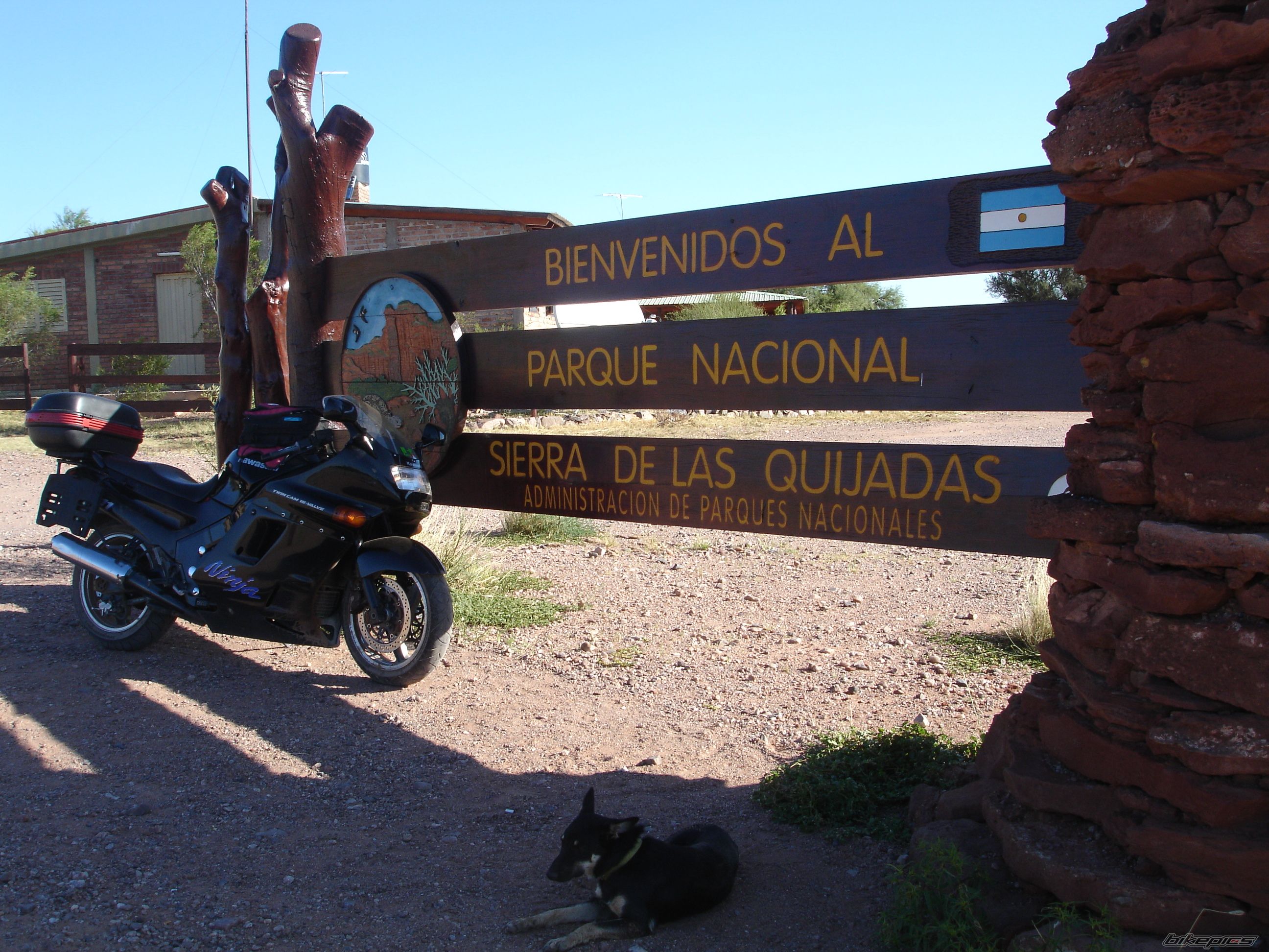 Photo 1613867