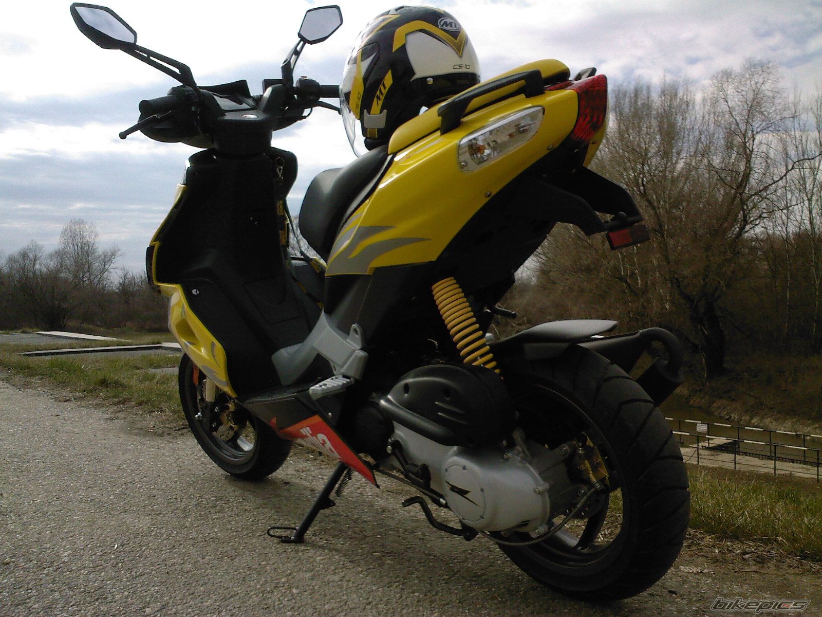 Bike Photo 1613902
