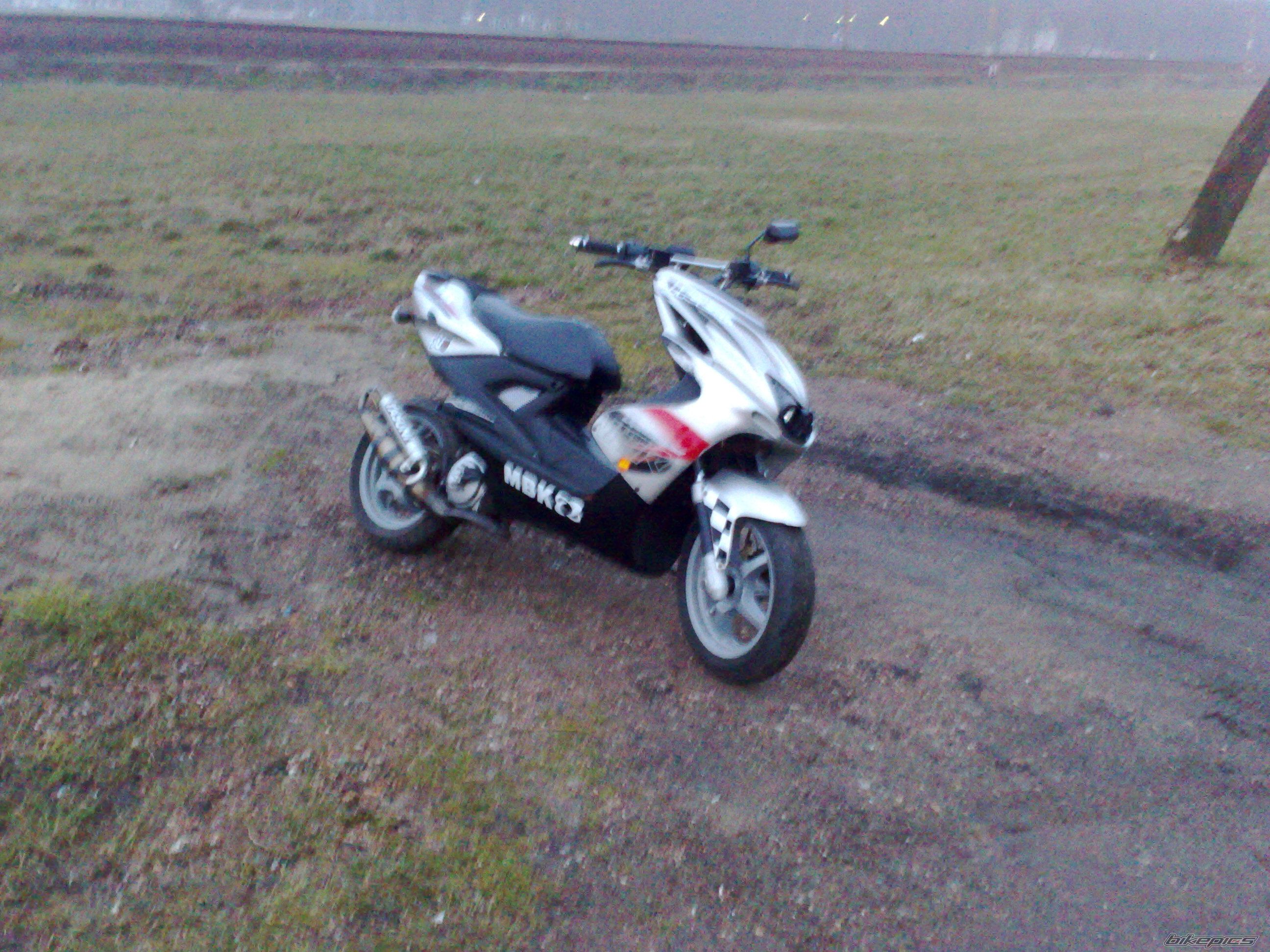 Photo 1613942