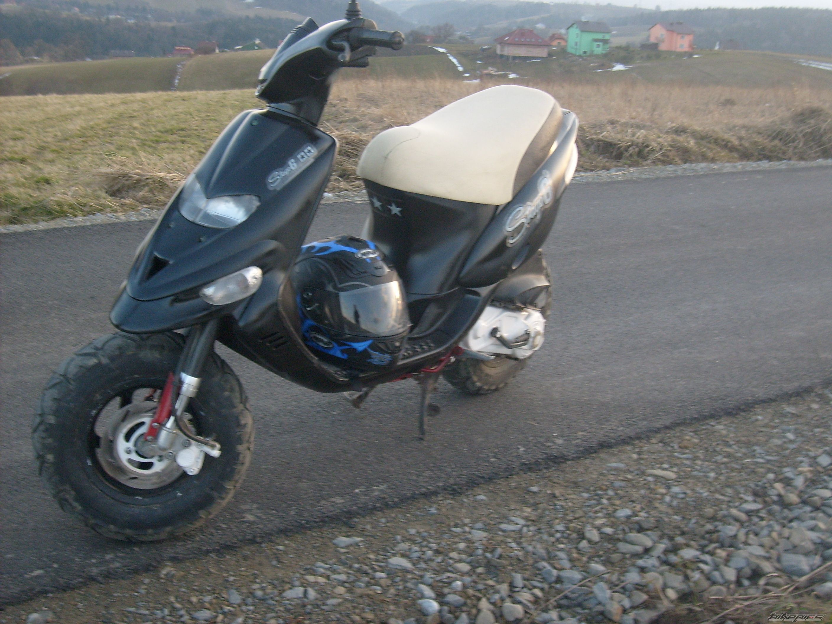 Photo 1614089