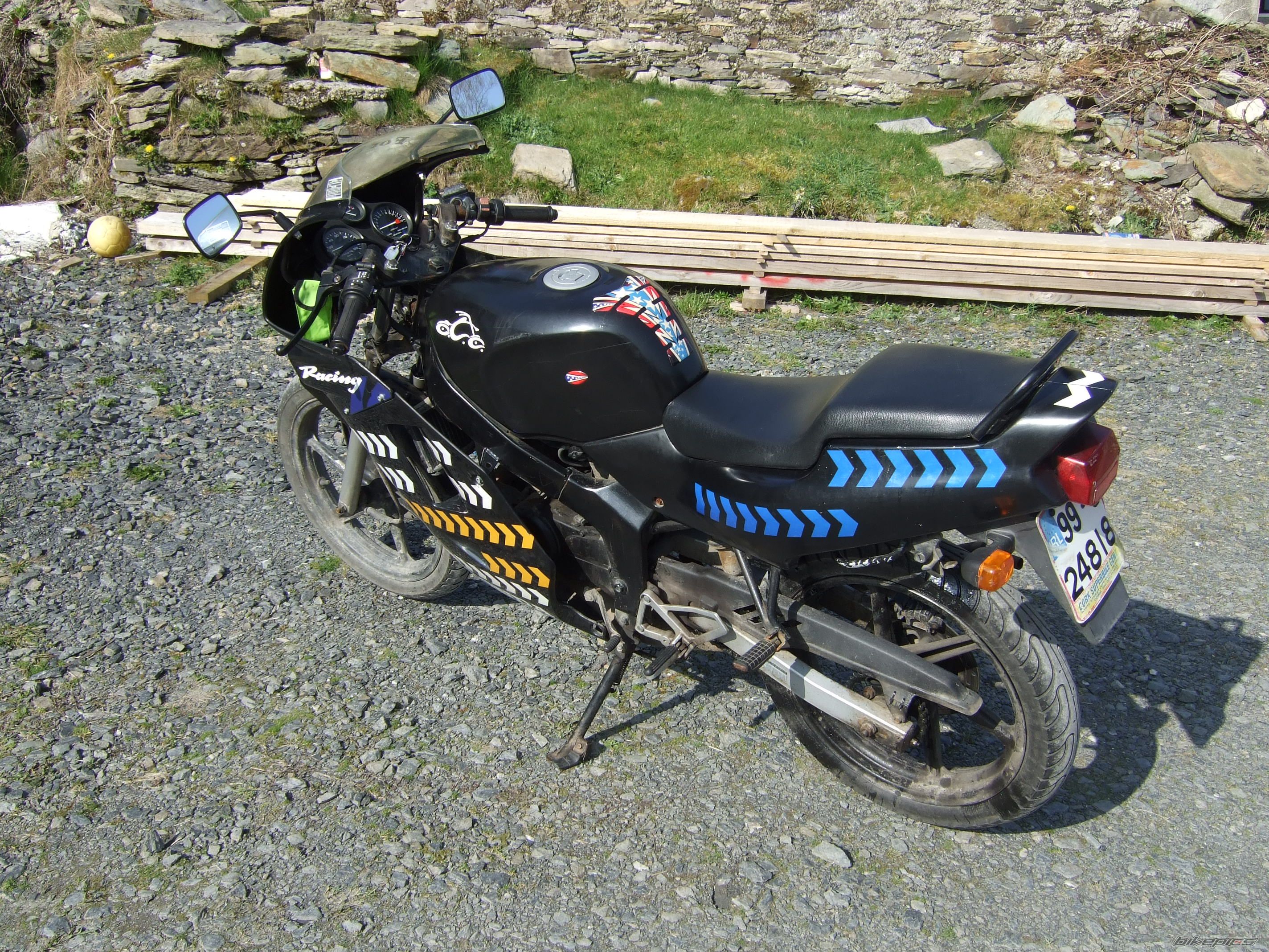 Photo 1614103