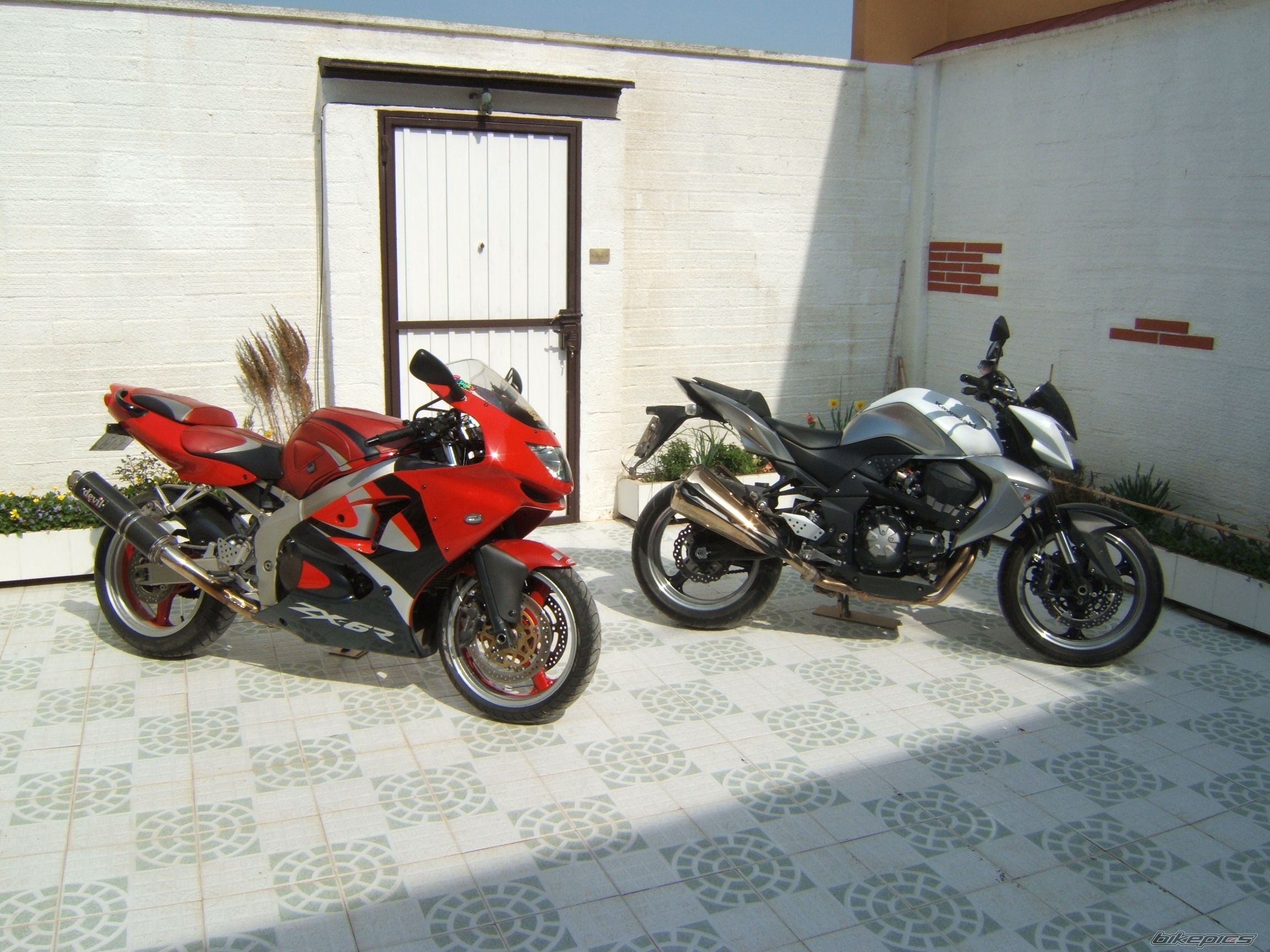 Photo 1614170