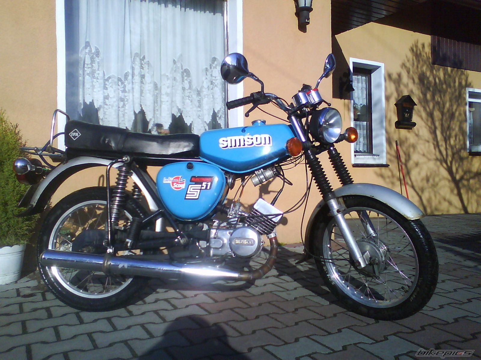 Photo 1614332