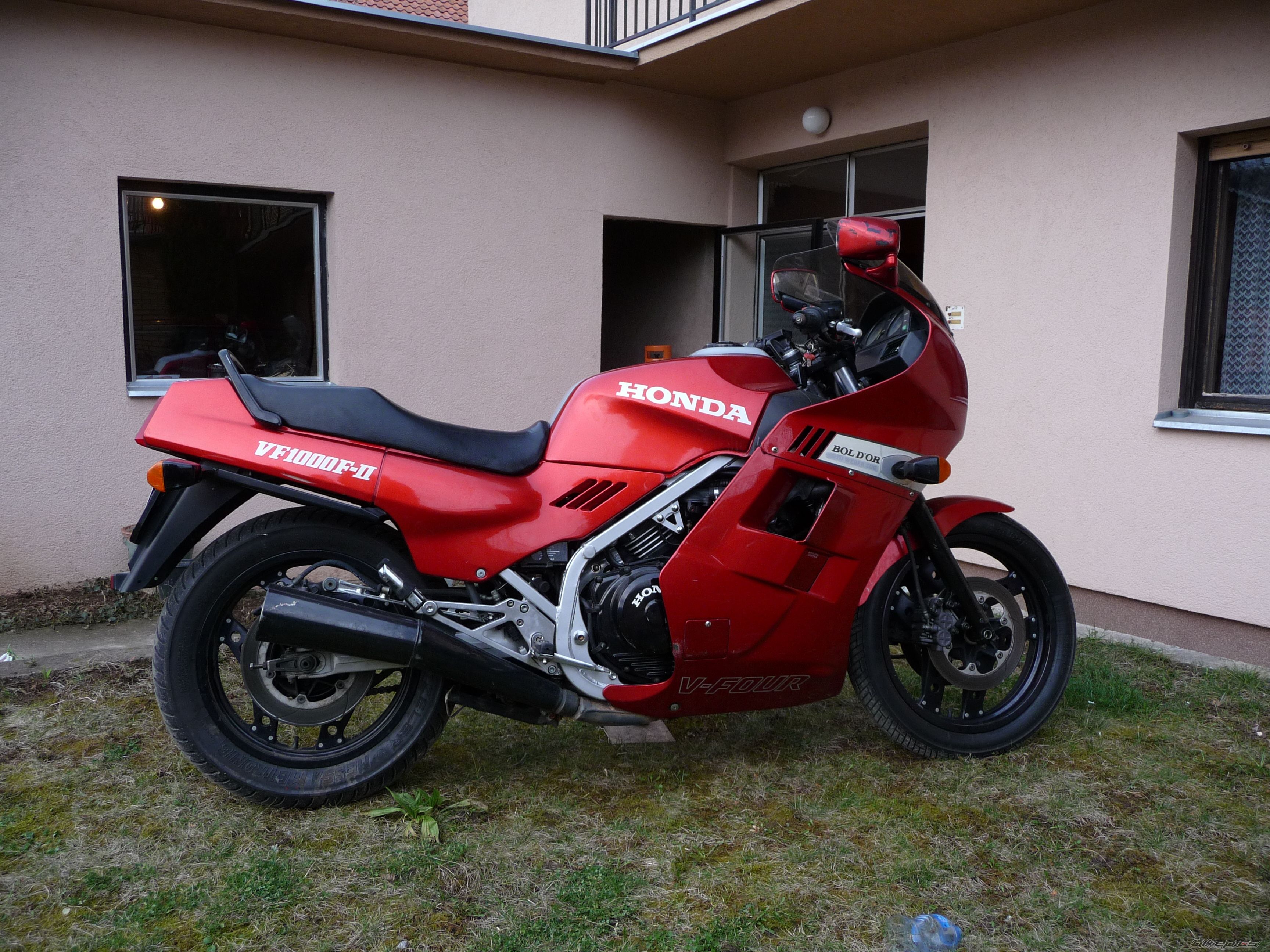 Photo 1614350