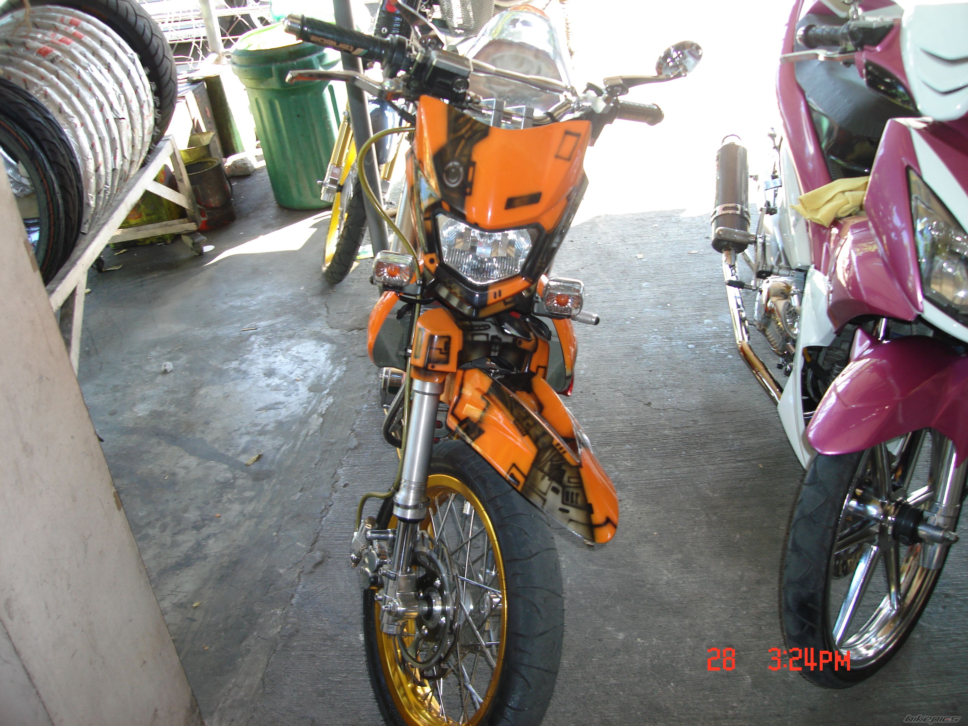 Photo 1614471