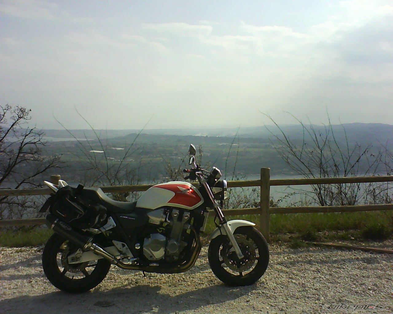 Photo 1614476