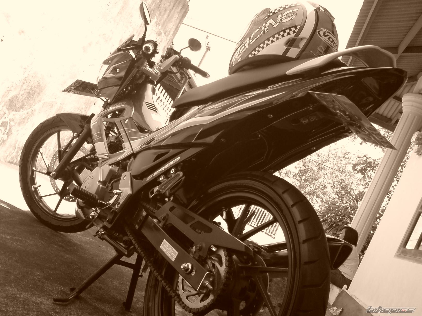 Photo 1614636