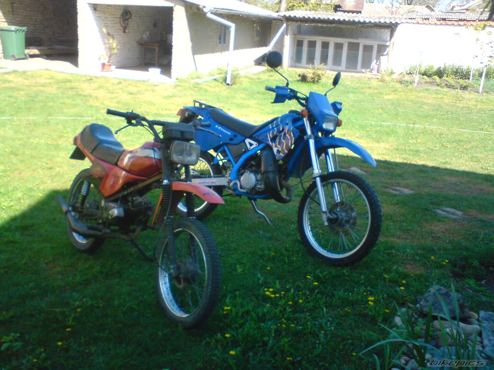 Photo 1614730