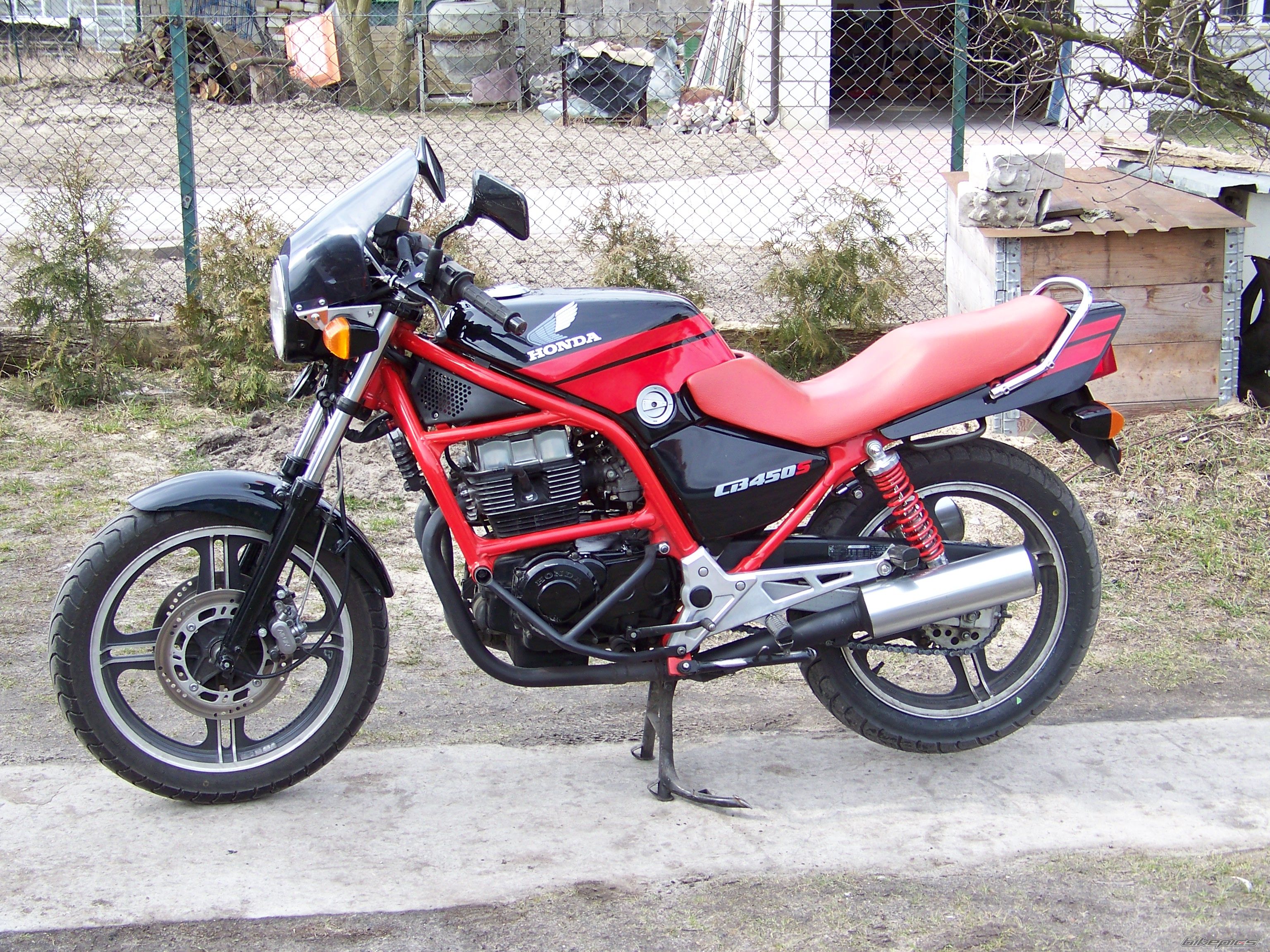 Photo 1614772