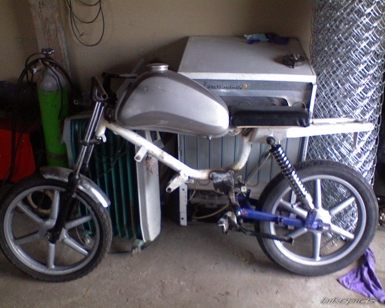 Photo 1614915