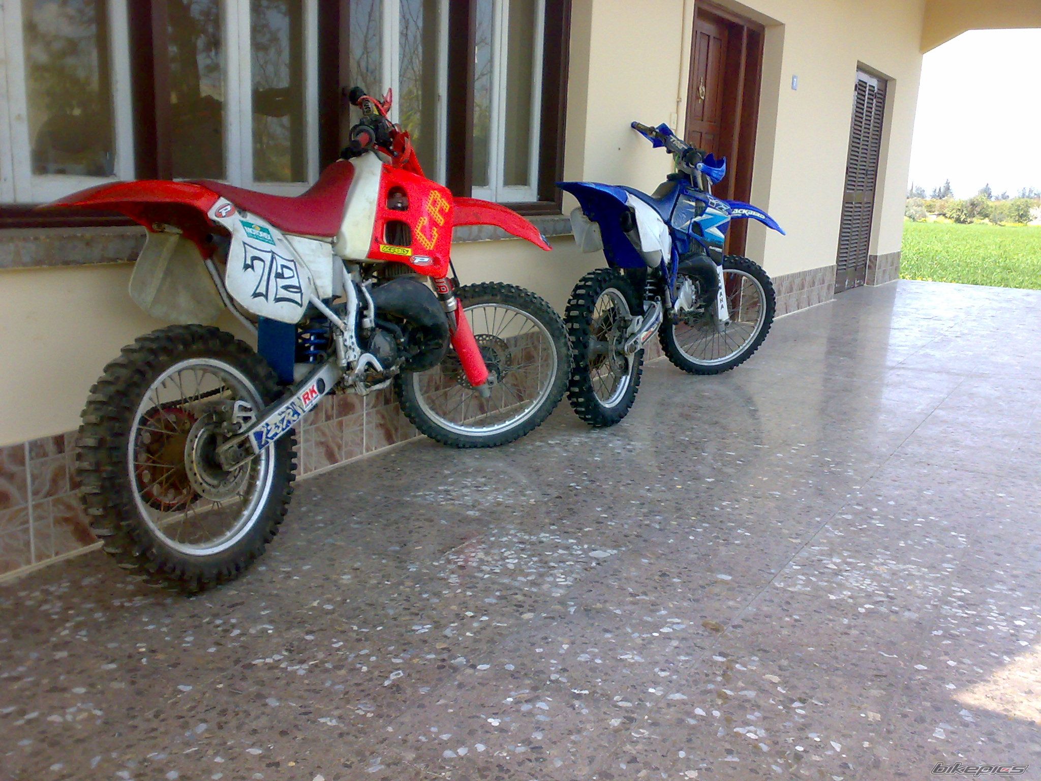 Photo 1614936