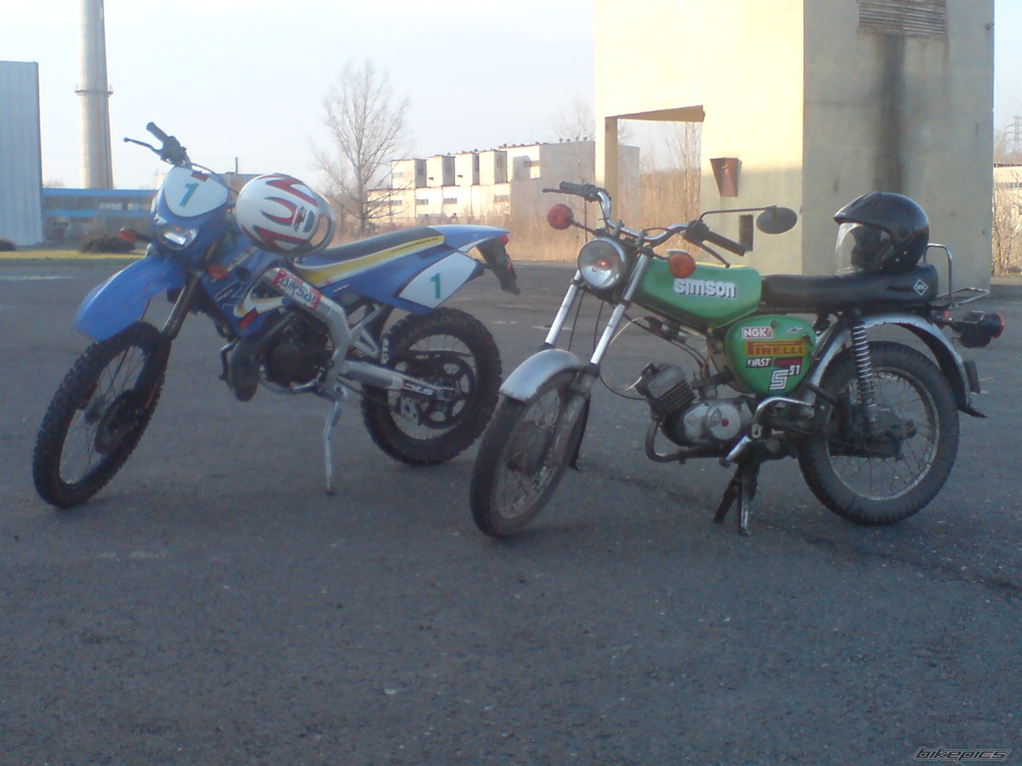 Photo 1615002